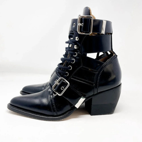 CHLOE Rylee Glossed Leather Ankle Boots Cut Out Black Size 37/7 - Picture 9 of 13